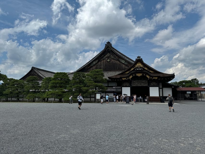 Kyoto: Nijo Castle & Gardens 2-Hour Guided Tour - Who should book this Nijo Castle tour?