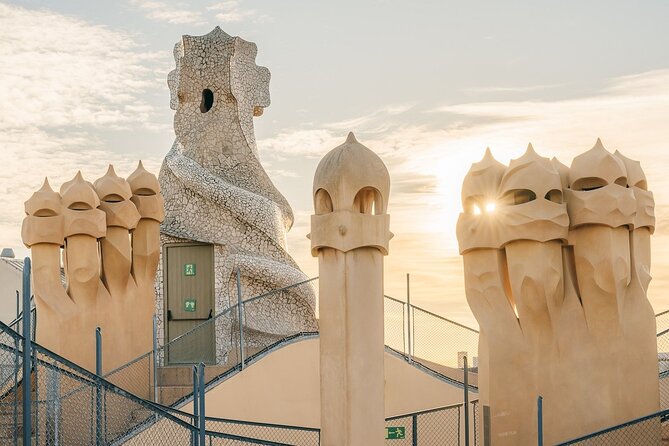 La Pedrera Guided Tour with Fast Track Access - The painted courtyards, Patio de las Flores and Patio de las Mariposas
