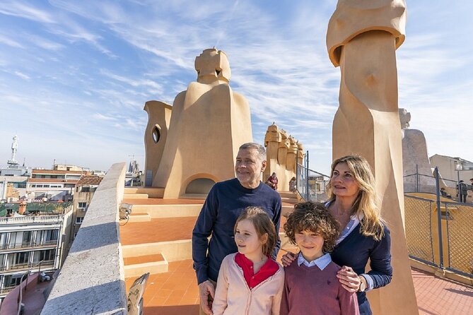 La Pedrera Guided Tour with Fast Track Access - The guide makes a real difference