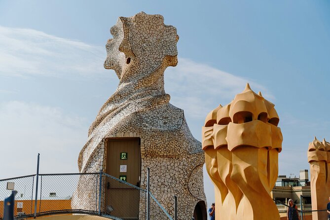 La Pedrera Skip-the-Line Local Guided Tour: Beyond the Postcard - The Apartment and Everyday Life at La Pedrera