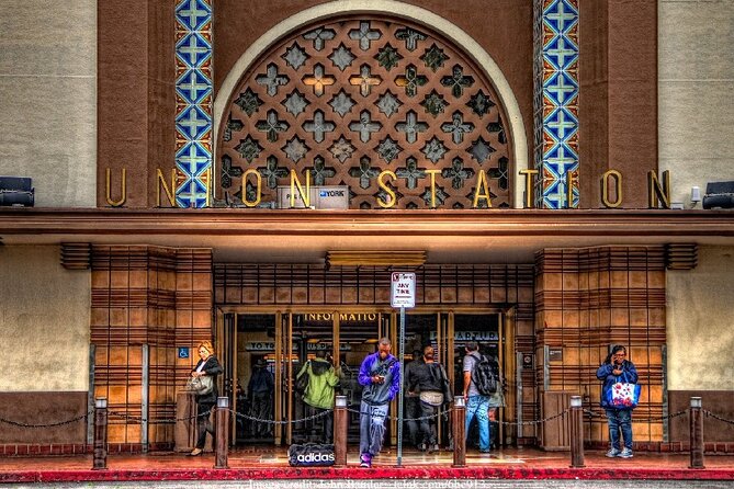 LA's Art Deco & Beaux Art Architecture: Private Walking Tour - Pershing Square and the Biltmore comparison