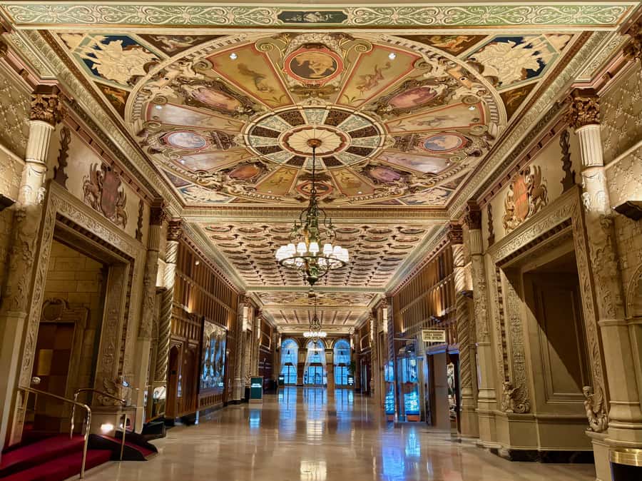 Los Angeles: Downtown History & Architecture Walking Tour - Why DTLA works best on foot
