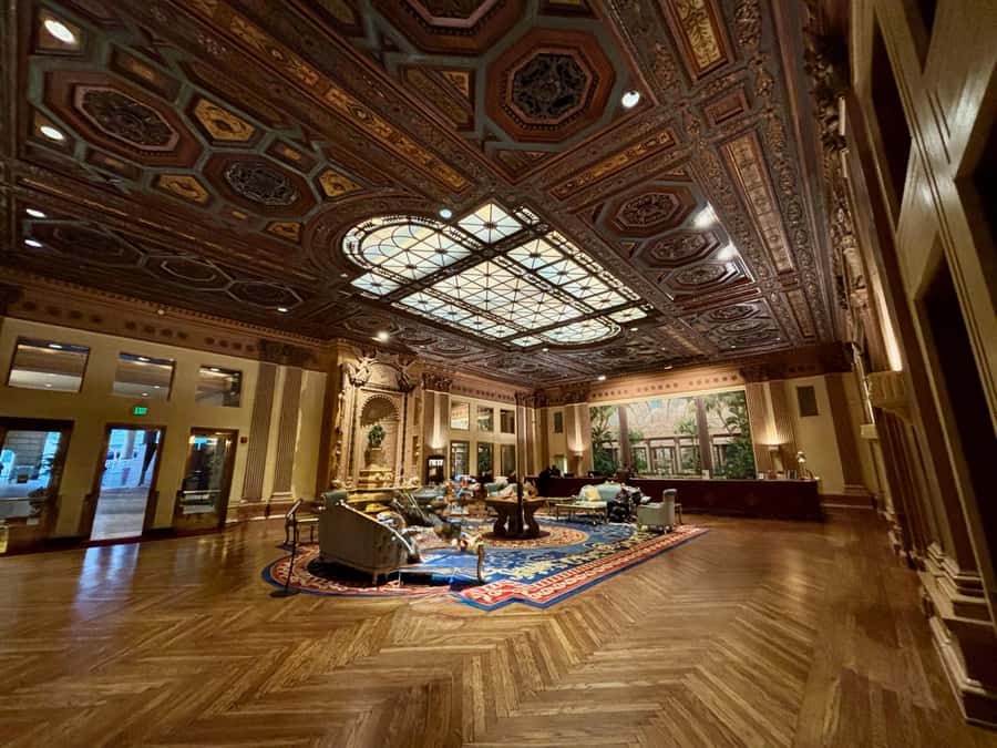 Los Angeles: Downtown History & Architecture Walking Tour - Grand Central Market and downtown city life
