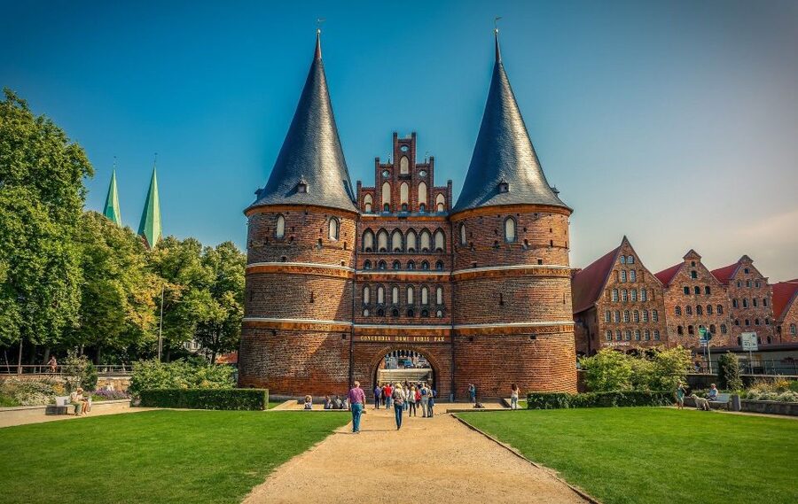 Lübeck: Private Historical and Architectural Walking Tour - Town Hall and Lübeck’s civic power