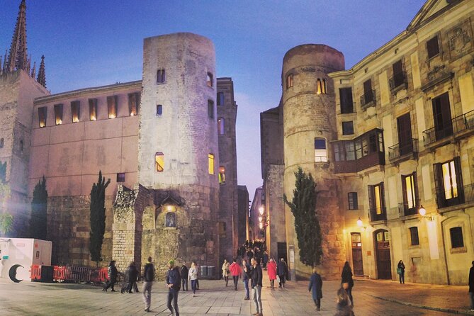 Luca’s Hidden Old Barcelona: the Gothic and El Born Tour - Key points to know before you book