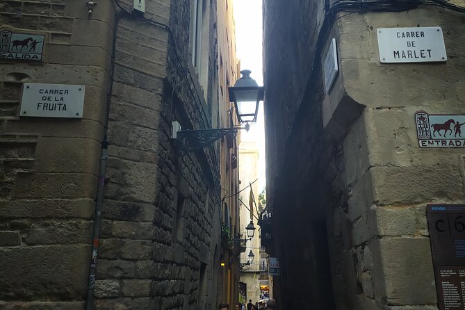 Luca’s Hidden Old Barcelona: the Gothic and El Born Tour - Why this old Barcelona walk works so well