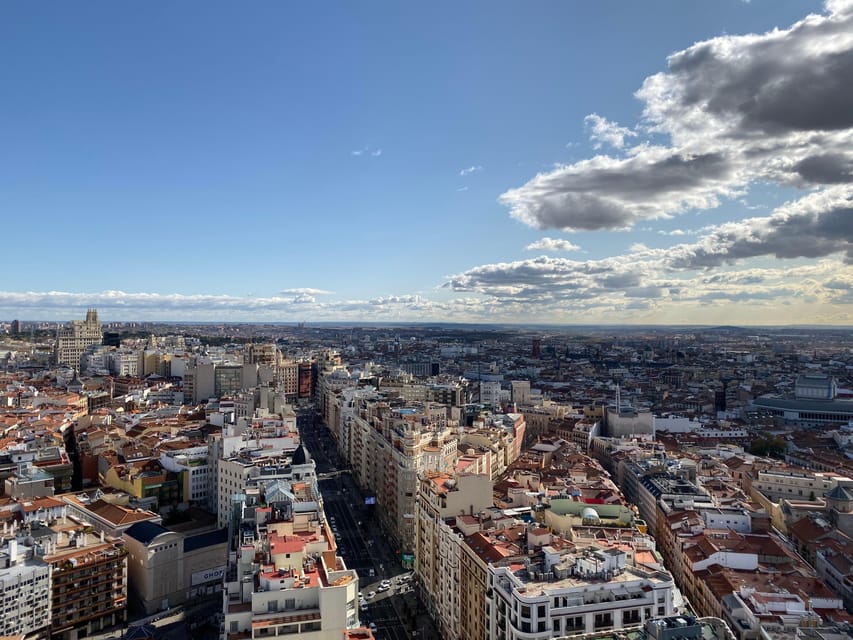 Madrid: Gran Vía Rooftops and Architecture Tour - Key points to know before booking