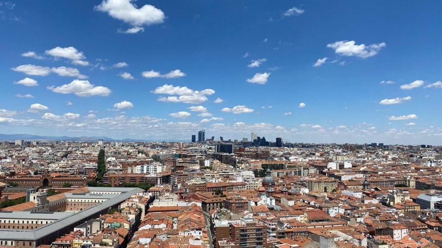 Madrid: Gran Vía Rooftops and Architecture Tour - Starting above the city at Círculo de Bellas Artes