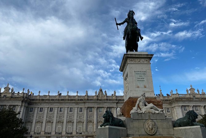 Madrid Historic with an architect : Arabs, Austrias and Bourbons - San Nicolás and the earliest Madrid