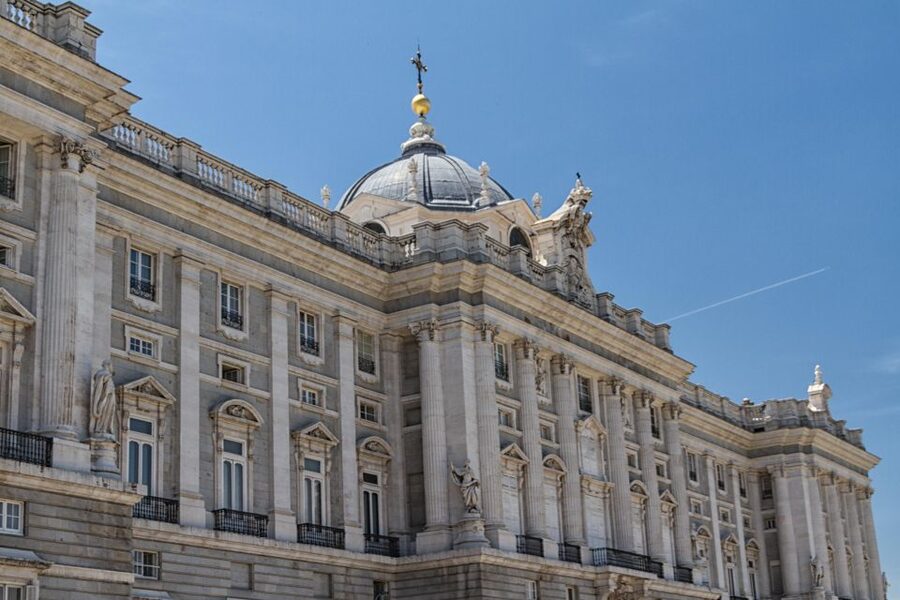 Madrid: Private Architecture Tour with a Local Expert - Puerta del Sol and the shape of central Madrid