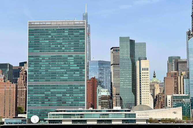 Manhattan Architecture Yacht Cruise - All 18 bridges, from the Brooklyn Bridge to the George Washington Bridge