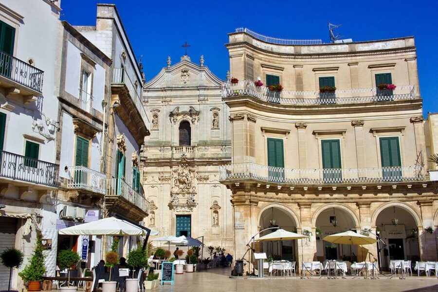 Martina Franca: Baroque and Rococo Architecture Walking Tour - Starting under the arch at Piazza XX Settembre