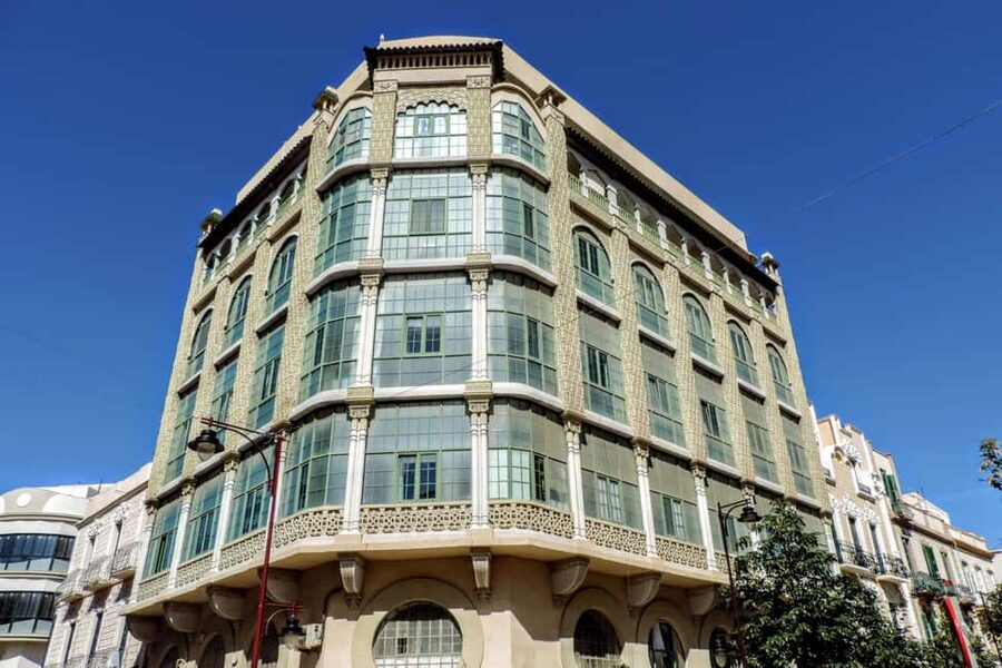Melilla: Modernist and Art Deco gems - Calle Ejército Español and the first architectural details