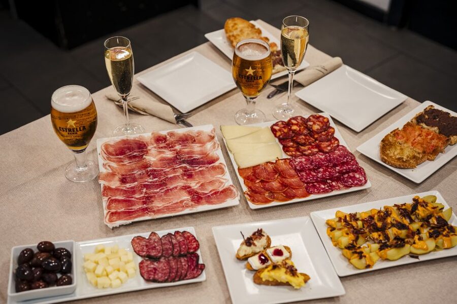 Menu Ibérico - Jamón & Cava near Sagrada Familia - Cava, wine, beer, or a soft drink