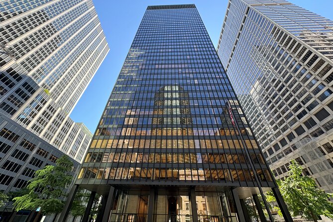 Midtown North NYC Architecture Walking Tour - Seagram Building and the changing corporate ideal