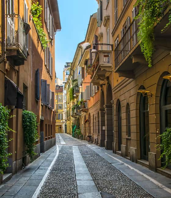 Milan: Guided Dog-Friendly Tour, From Gothic to Eclectic - Key points at a glance