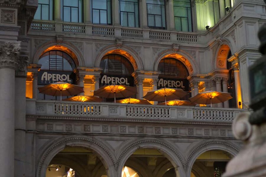Milan: Guided Dog-Friendly Tour, From Gothic to Eclectic - A two-hour route with more variety than mileage