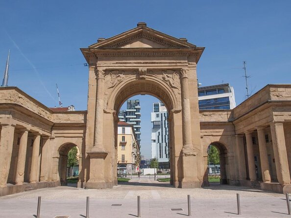 Milan Skyscrapers Guided Tour: Porta Nuova, Unicredit tower & Vertical Forest - Key points at a glance