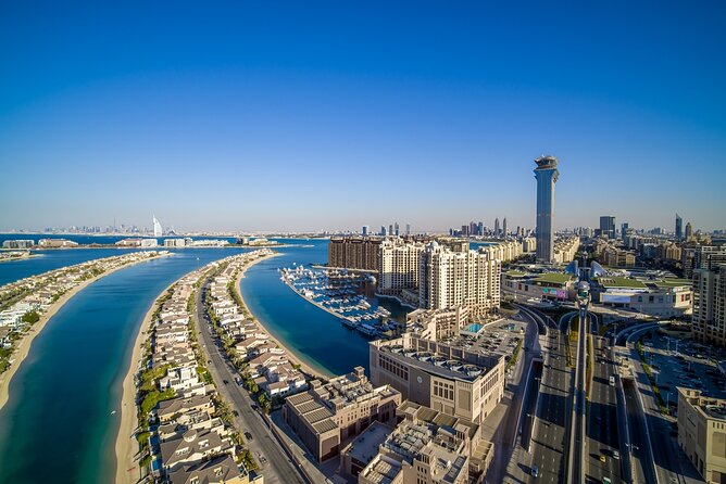 Modernism to Traditions from UAE to OMAN with Fully Live Guided Tour- 11D / 10N - Five details that shape the experience
