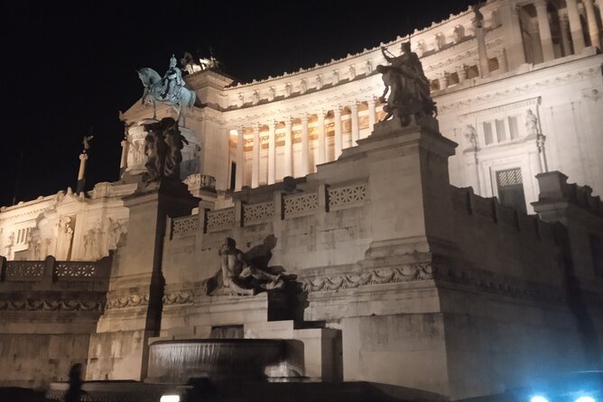 Moonlight Walking Tour in the Heart of the Imperial & Baroque Rome - The Roman Forum closes the night under the stars