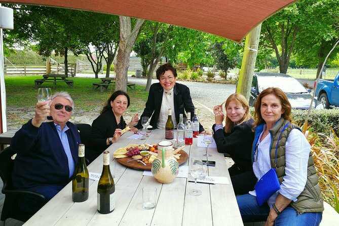 Napier Cruise Excursion Art Deco Tour and Wine Tasting - Hawke’s Bay wine and a generous final pause