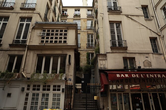 Neoclassical Paris Architecture 2-Hour Private Walking Tour - Ending at the Arc du Carrousel