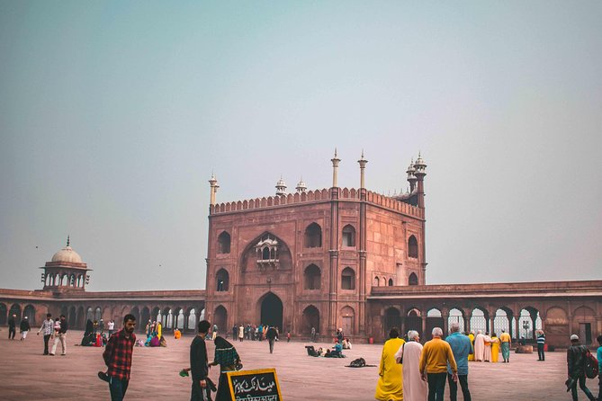 New Delhi: Mughal's architecture tour with transfers - Key points at a glance