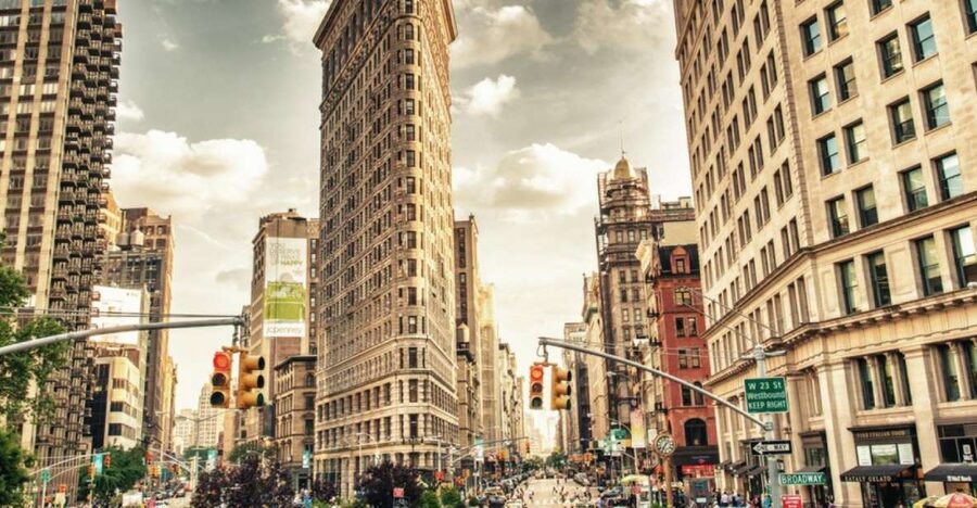 New York City: Flatiron Food, History, and Architecture Tour - Bread’s Bakery brings the walk to a sweet finish