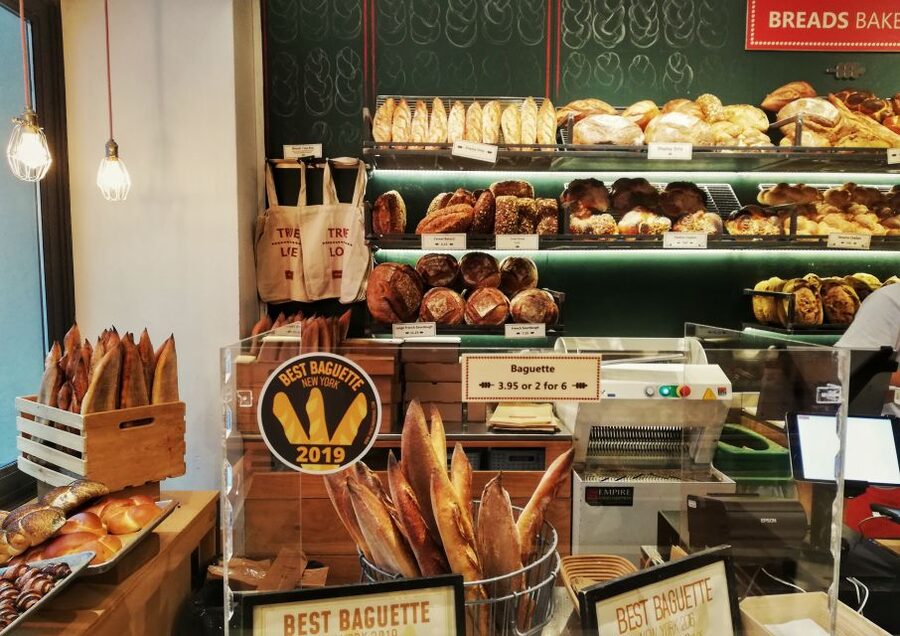 New York City: Flatiron Food, History, and Architecture Tour - Meeting your guide beside Eataly