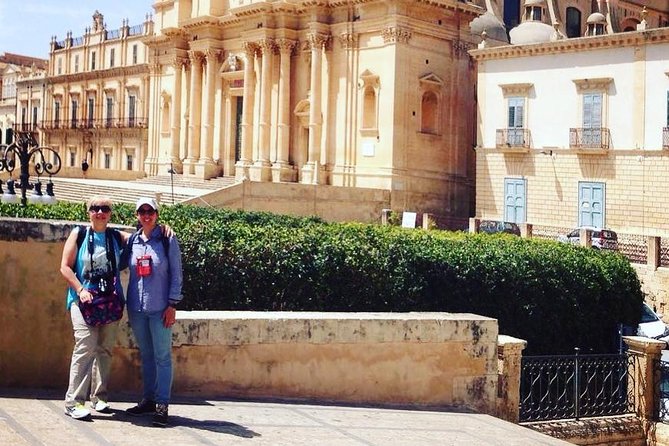 Noto Baroque Masterpieces: small-group tour (max 6 Guests) - Starting at Porta Reale and entering Santa Chiara