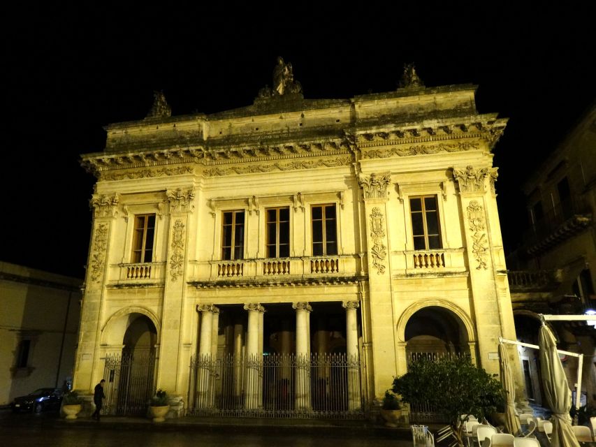 Noto: Sicilian Baroque Architecture Guided Walking Tour - The market loggia, theater, and Fountain of Hercules
