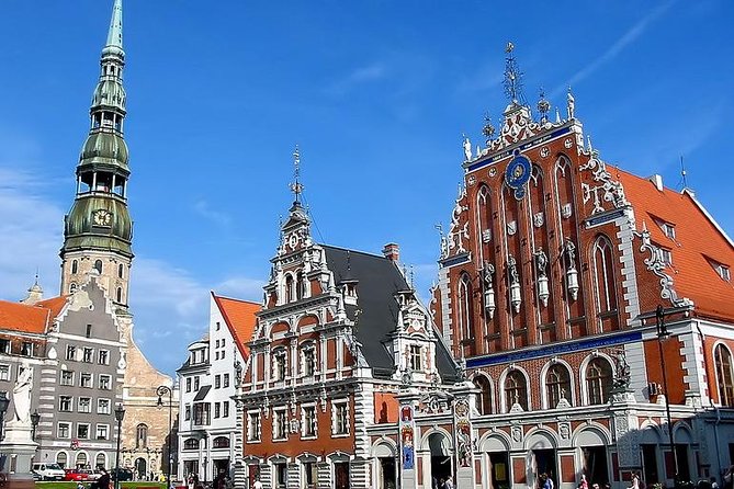 Old Town And Art Nouveau Walking Tour Of Riga - House of the Blackheads and Town Hall Square