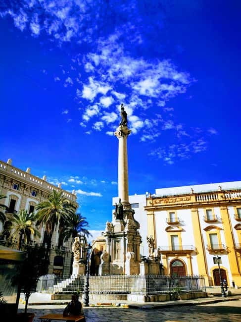 Palermo: Art and Architecture Walking Tour - Quattro Canti and the shape of central Palermo