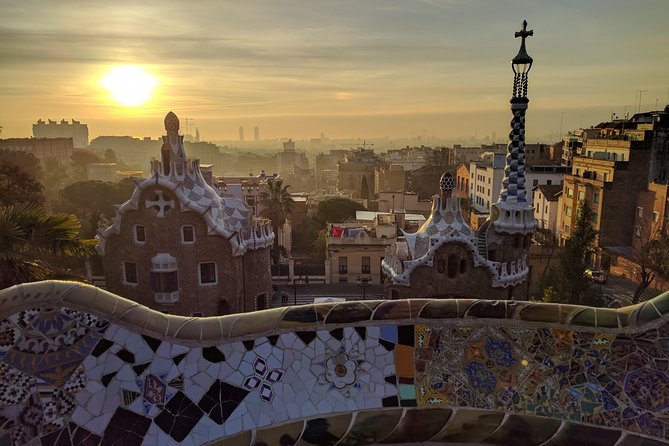 Park Guell and Sagrada Familia, Gaudí's Masterpieces Private Tour - Park Güell, one hour and 15 minutes among stone and tile
