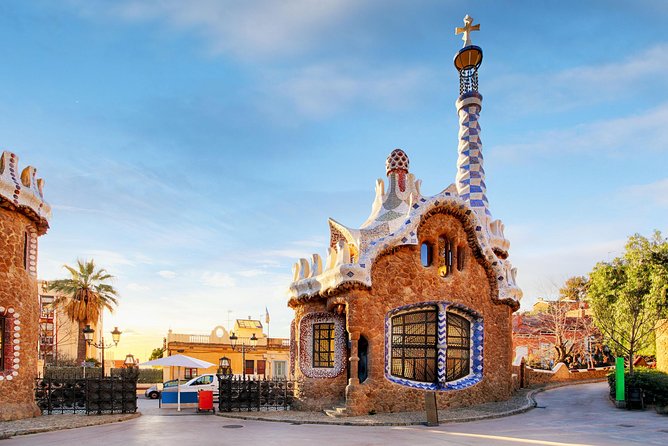 Park Guell and Sagrada Familia Tour in Barcelona - Practical ways to make the morning easier