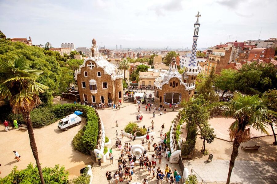 Park Güell: Guided Tour with Optional Gaudí Experience Entry - Who should book this Park Güell tour?
