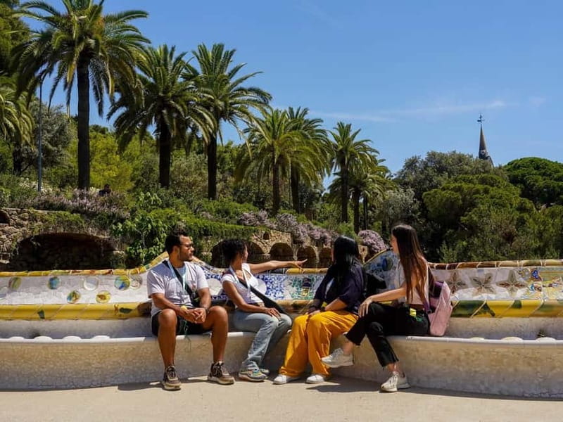 Park Güell: Guided Tour with Optional Gaudí Experience Entry - Walking through the Monumental area