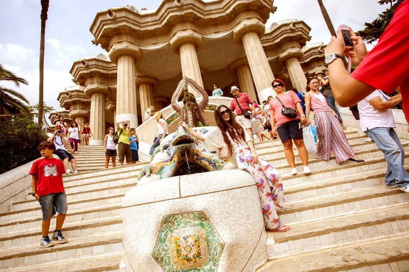 Park Güell: Guided Tour with Optional Gaudí Experience Entry - Starting at Carrer de Larrard 41