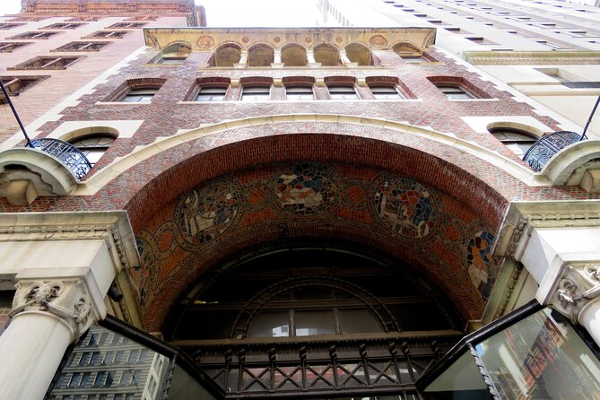 Philadelphia Architecture: Discover Every American Style on a GPS Audio Tour - City Hall as the route’s central landmark