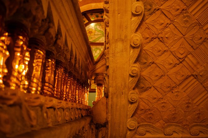 Photo Walking Tour Barcelona Cathedral Gothic Quarter El Born - A photo lesson that uses Barcelona as the classroom