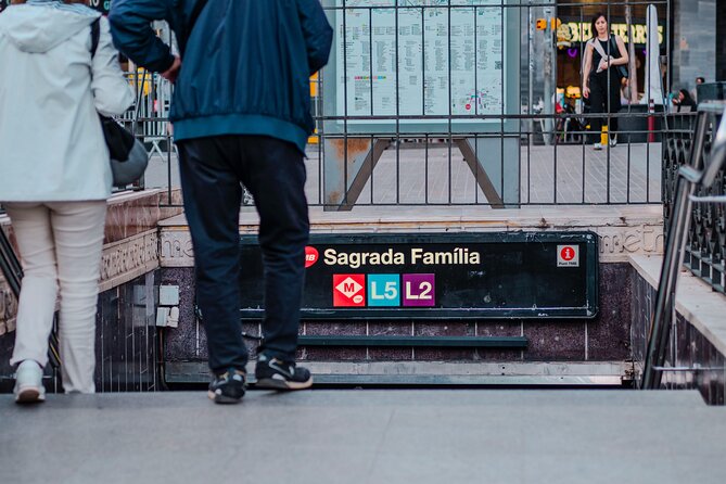 Photo Walking Tour Sagrada Familia and Gaudí in Barcelona - Key points to know before booking