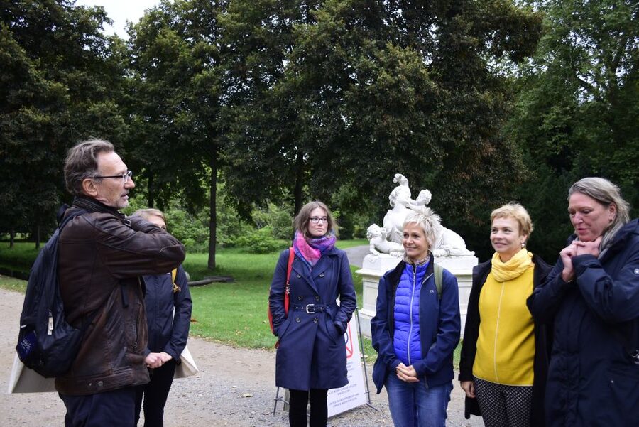 Potsdam: Guided Walking Tour of UNESCO Site and Architecture - Practical advice for the walk