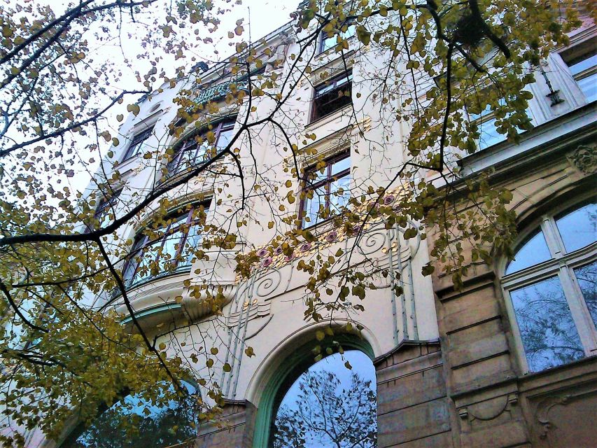 Prague Art Nouveau Tour - Na Příkopě: decoration along a busy central street