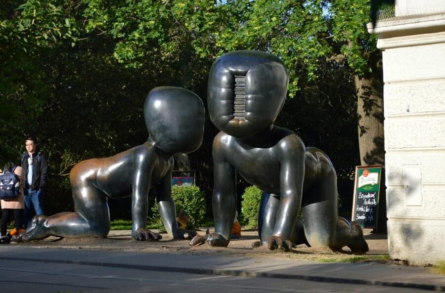 Prague: Modern Architecture and Design Guided Tour - Experimental art that rewards attention