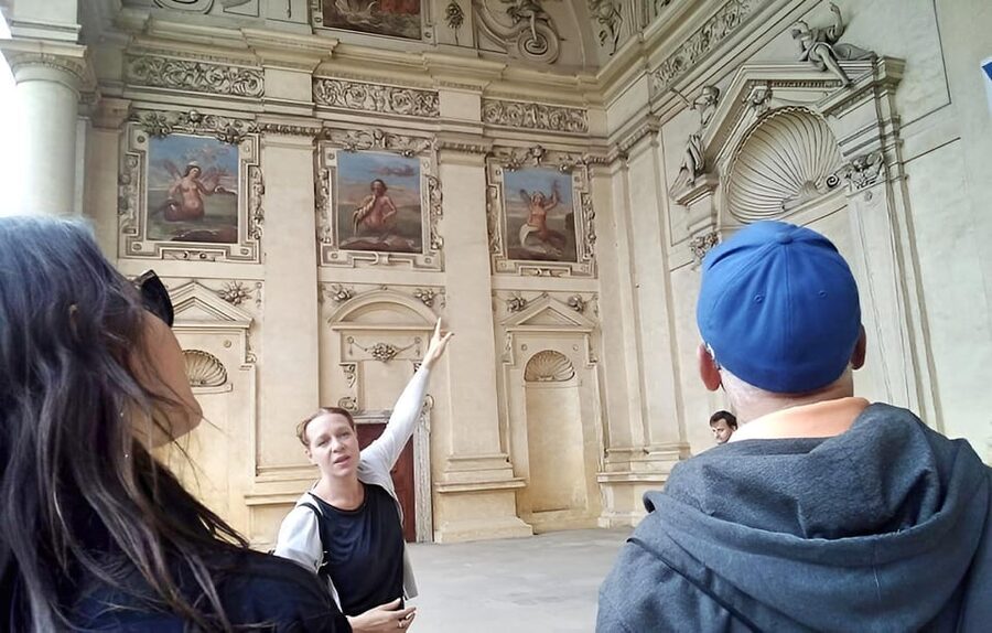 Prague Renaissance and Baroque Gardens Walking Tour - Who should book this garden walk