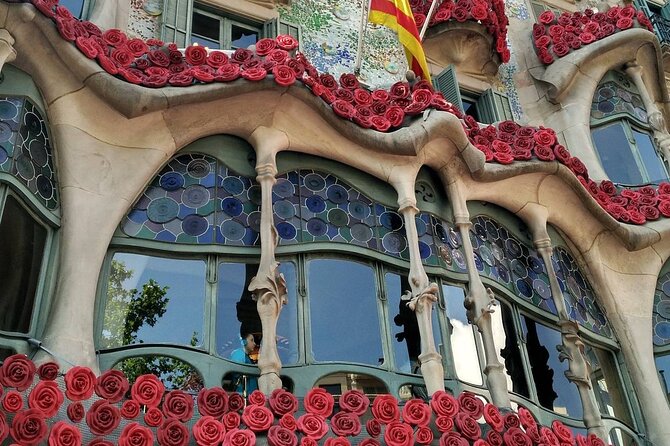 Private Barcelona and Sagrada Familia Tour with Hotel Pick-up - Eixample and Barcelona’s grand expansion