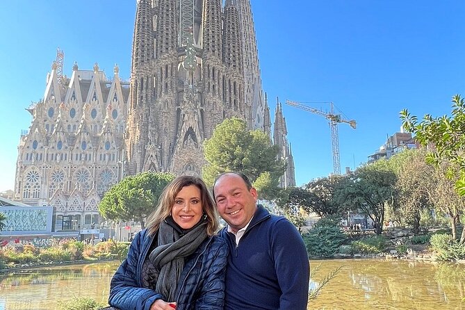 Private Barcelona Highlights: Gothic Sagrada Familia & Park Güell - Montjuïc connects views, art, and the Olympics