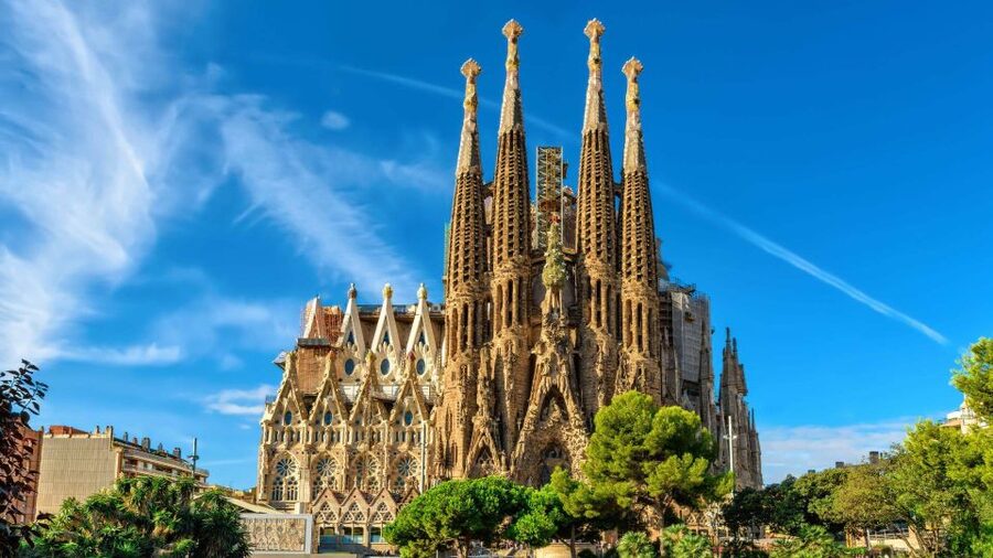 Private Barcelona Modernism and Gaudí Walking Tour - The lesser-known stops add balance