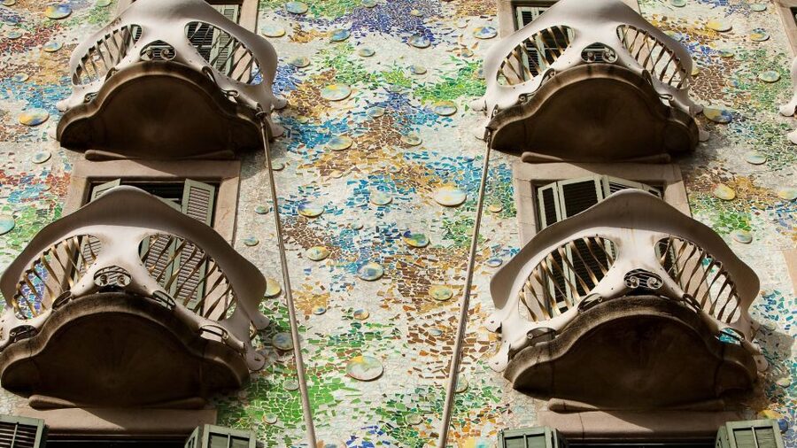 Private Barcelona Modernism and Gaudí Walking Tour - Is three hours enough?