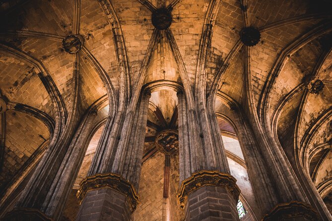 Private Best of Barcelona with Sagrada Familia & Park Güell visit - Pickup, ending point, and walking demands